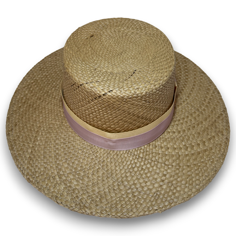 SOMBRERO CORDOBES MIEL CINTA BICOLOR NUEZ Y BEIGE – ELEGANCIA ARTESANAL - Image 4