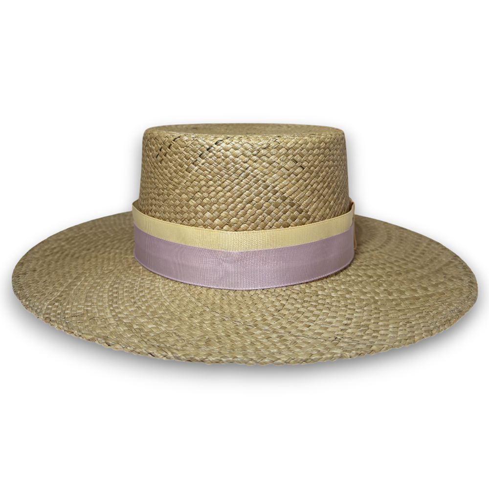 SOMBRERO CORDOBES MIEL CINTA BICOLOR NUEZ Y BEIGE – ELEGANCIA ARTESANAL - Image 3