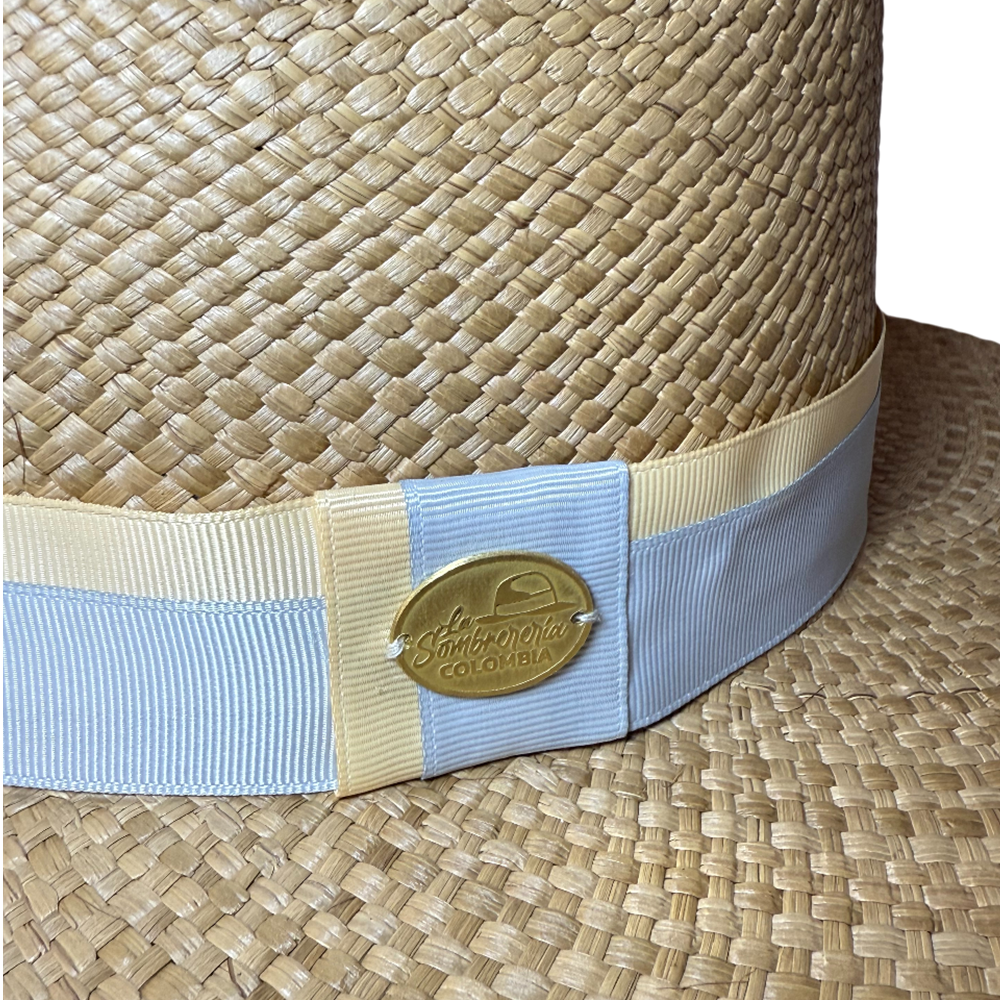 SOMBRERO CORDOBES MIEL CINTA BICOLOR GRIS Y BEIGE – ELEGANCIA ARTESANAL - Image 5