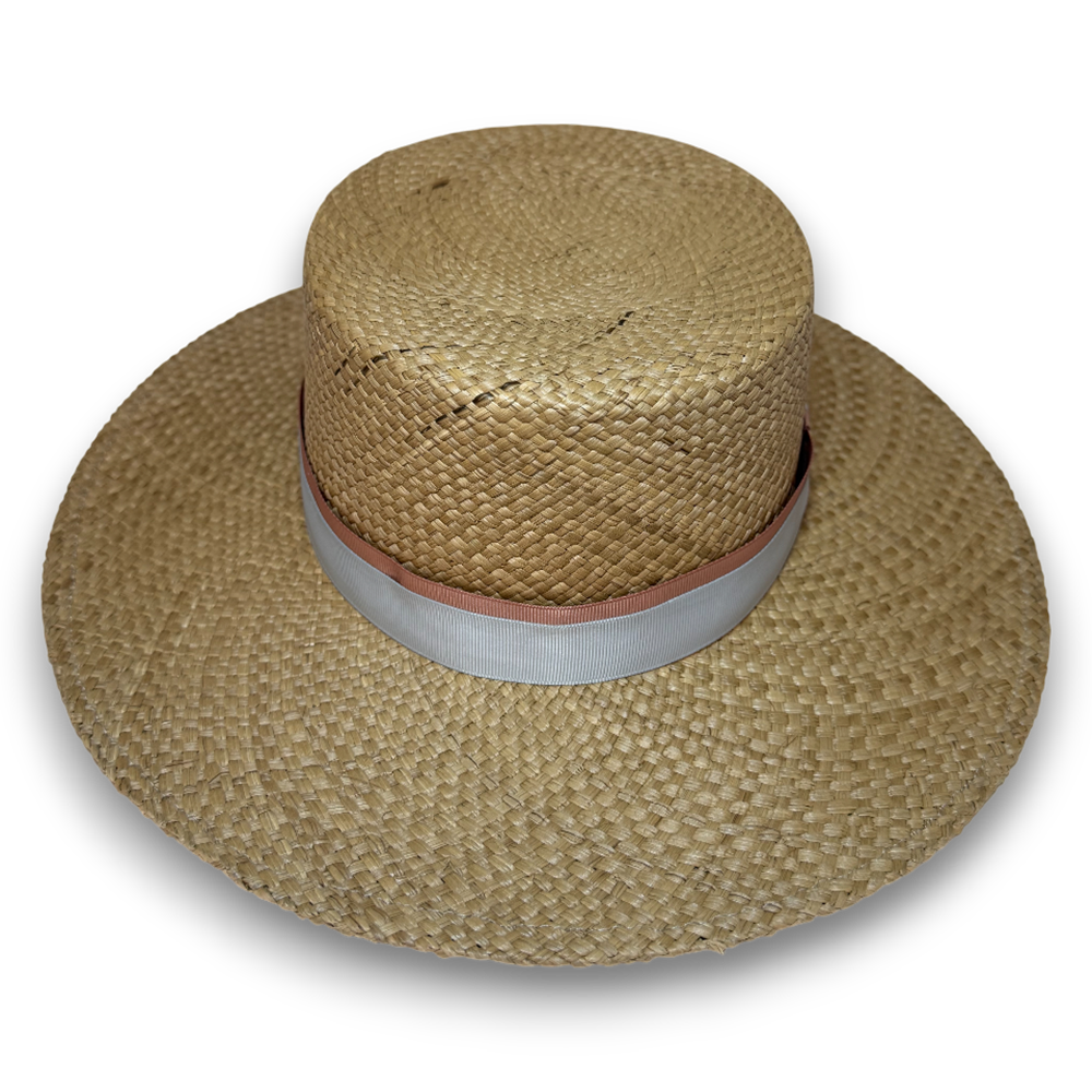 SOMBRERO CORDOBES MIEL CINTA BICOLOR GRIS Y NUEZ – ELEGANCIA ARTESANAL - Image 5