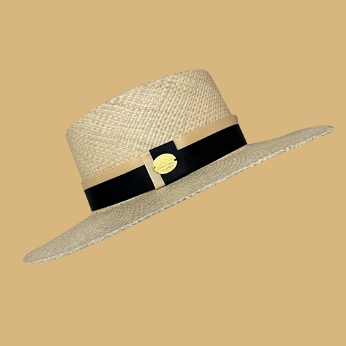 SOMBRERO CORDOBES NATURAL CINTA BICOLOR NEGRO Y BEIGE – ELEGANCIA ARTESANAL